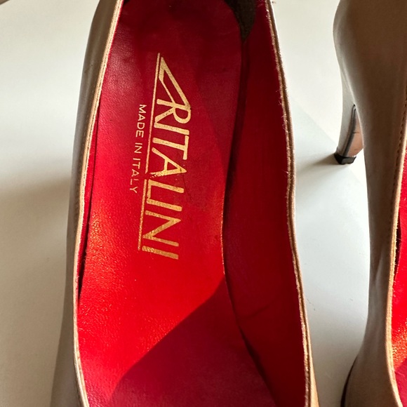 Vintage 80’s size 7 taupe Italian leather pumps by Ritalini 💋 - Picture 11 of 11